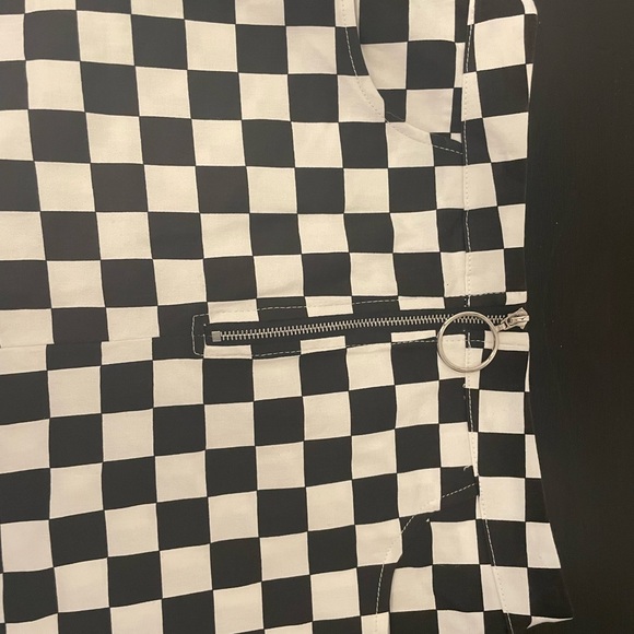 SheIn Skirt. Size XS fits more like a small. Never worn. - Picture 5 of 5